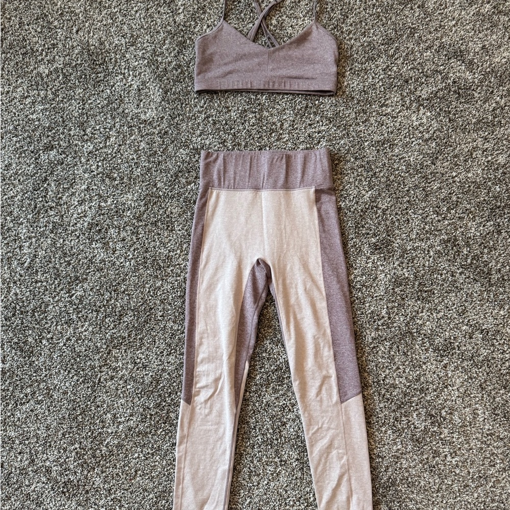 We Over Me purple workout set sports bra and leggings size xs - Picture 9 of 9